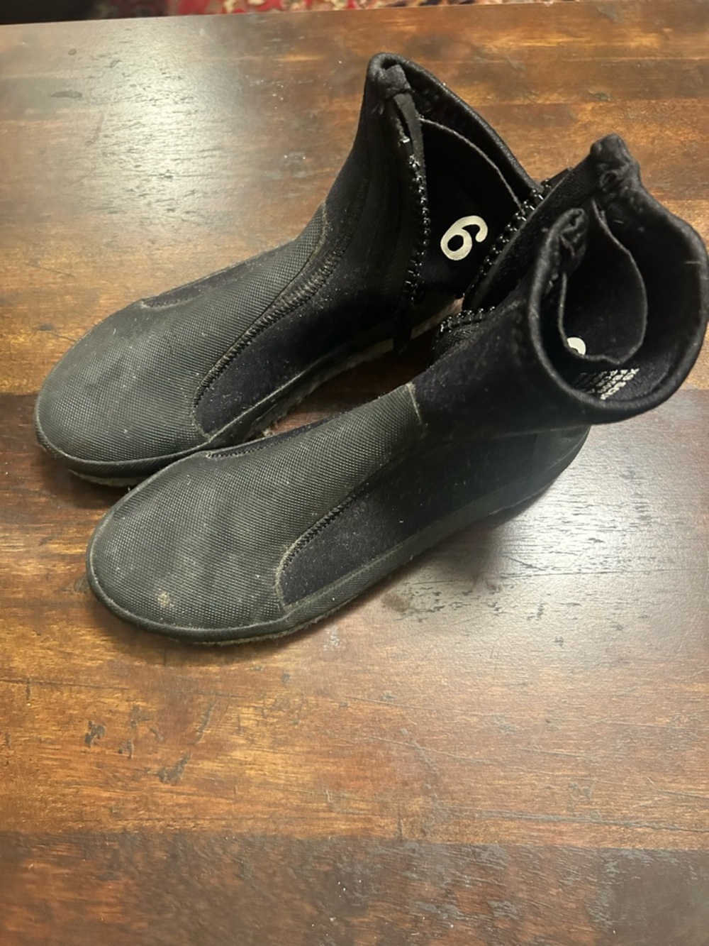 XS Scuba Shoes - Women's Size 6 - Black Slip-On Neoprene Water Shoes